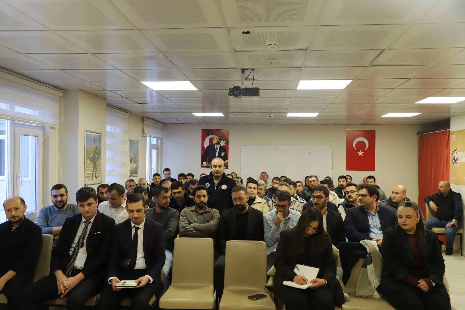 M&uuml;d&uuml;r K&uuml;&ccedil;&uuml;k: "Hedefimiz gen&ccedil;lerimize daha g&uuml;&ccedil;l&uuml; ve nitelikli hizmet sunmak"
