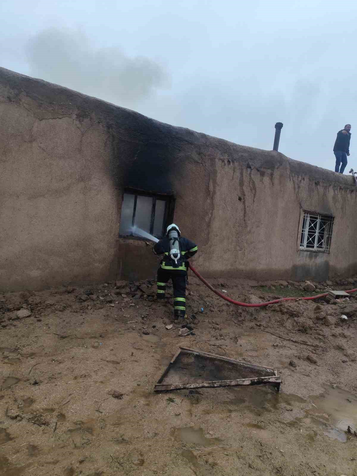 Mardin’de müstakil evde çıkan yangın söndürüldü