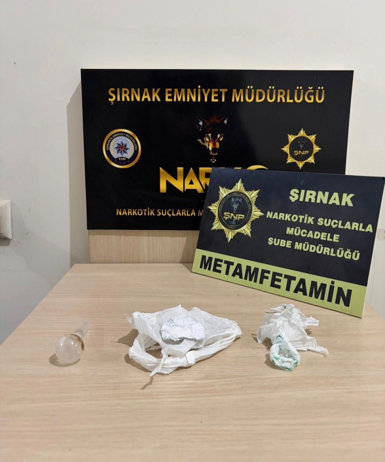 Şırnak&rsquo;ta silah, uyuşturucu ve milyonluk ka&ccedil;ak mal ele ge&ccedil;irildi
