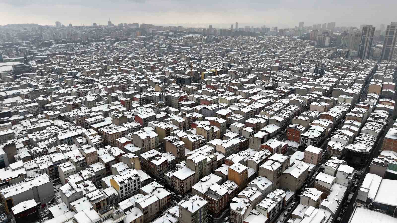 İstanbul&rsquo;dan kar manzaraları havadan g&ouml;r&uuml;nt&uuml;lendi

