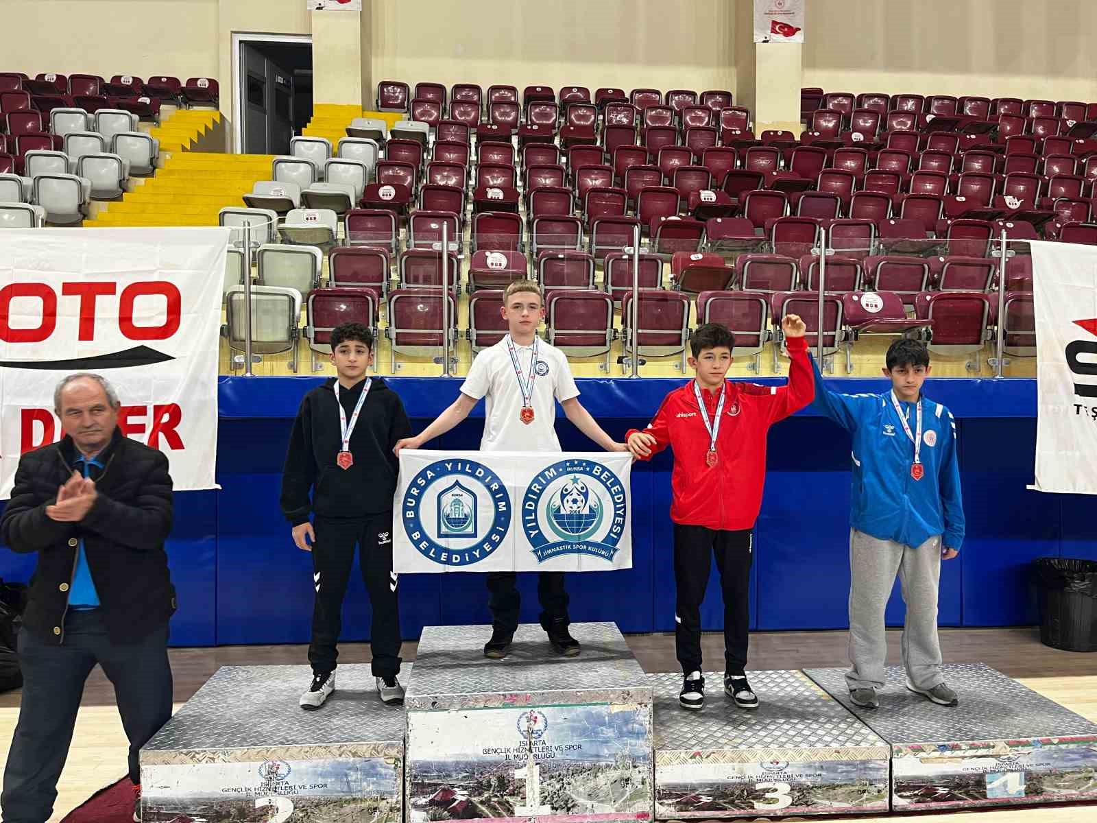 Minderde Yıldırım r&uuml;zgarı
