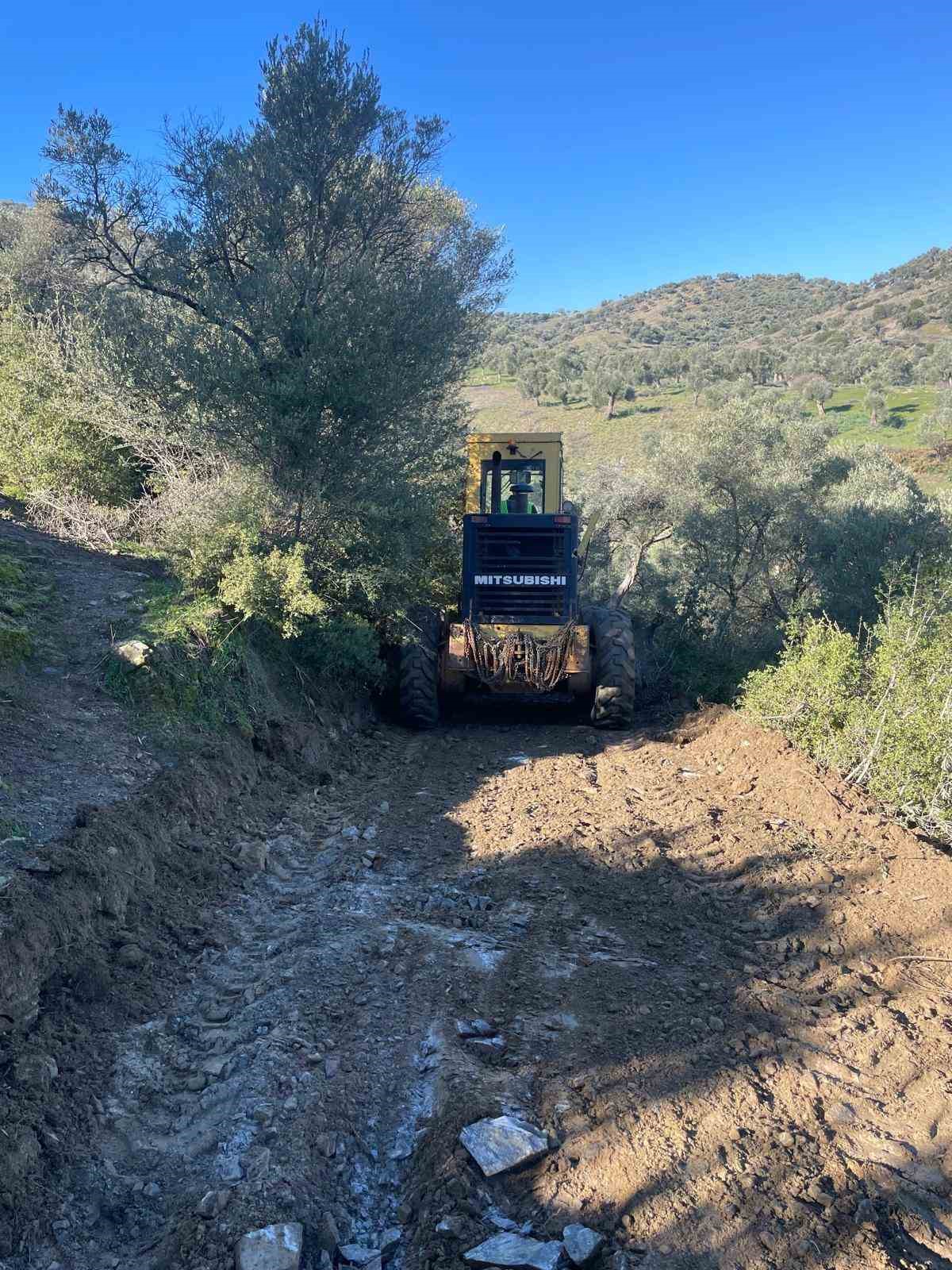 B&uuml;y&uuml;kşehir &lsquo;yol&rsquo; mesaisi il genelinde s&uuml;r&uuml;yor
