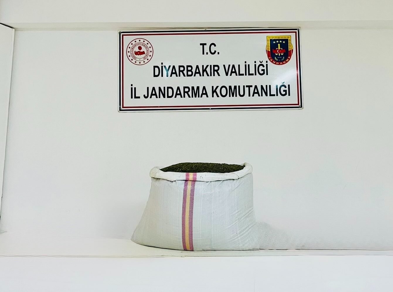 Diyarbakır&rsquo;da 41 kilo esrar ele ge&ccedil;irildi
