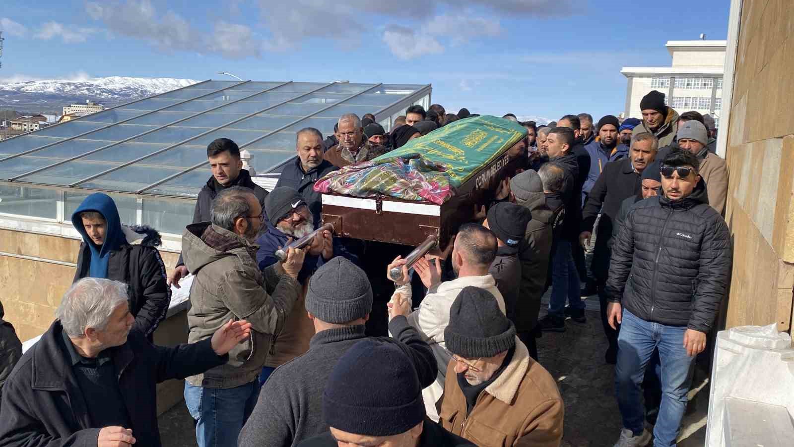 &Ccedil;orum&rsquo;daki cinayette yeni detaylar &ccedil;ıktı: Eşini &ouml;ld&uuml;r&uuml;p intihar etmiş
