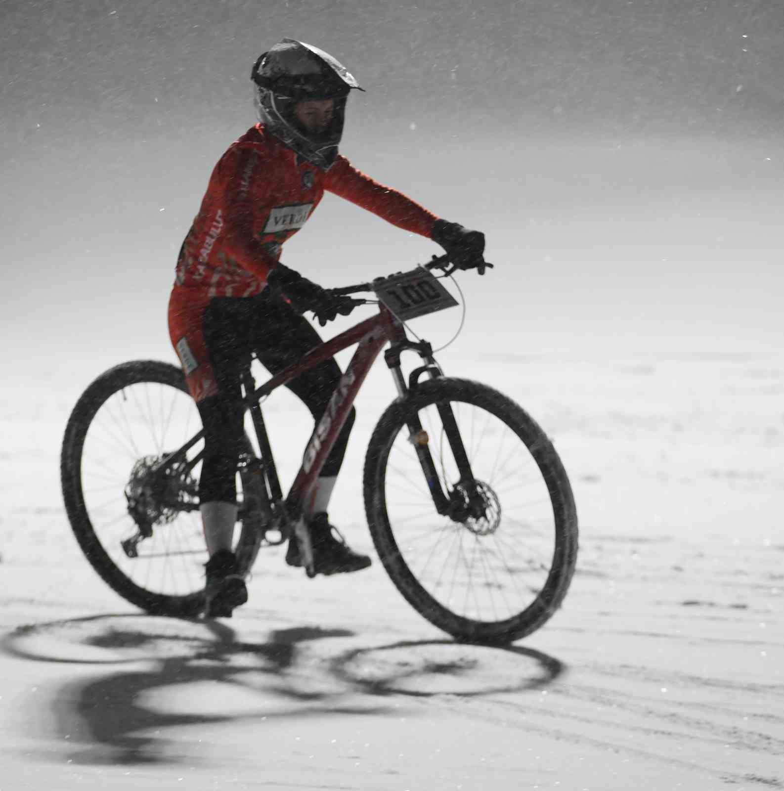 Snowbike T&uuml;rkiye Dağ Bisikleti Şampiyonası sona erdi
