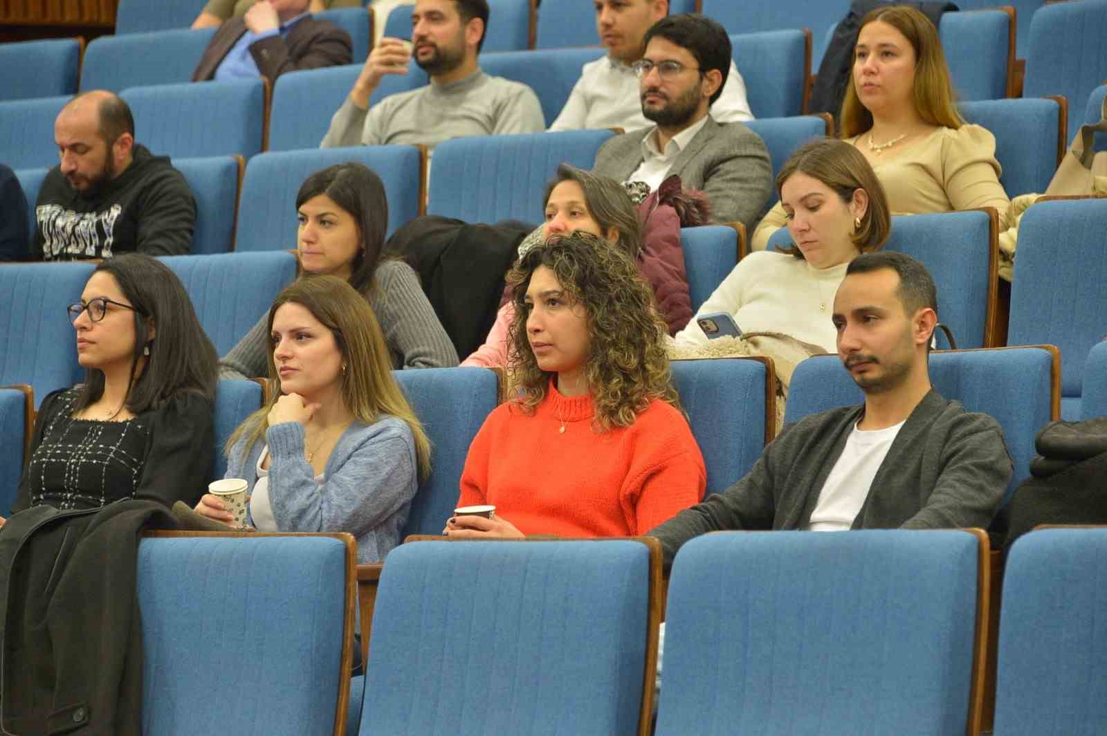 MSK&Uuml;&rsquo;den bağımlılıkla m&uuml;cadele alanında g&ouml;rev yapan uzmanlara eğitim
