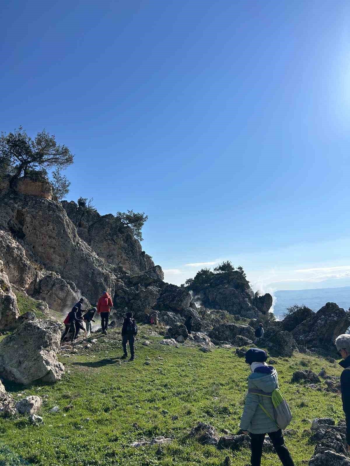 Doğaseverler, Buharkent&rsquo;in g&uuml;zellikleri keşfetti
