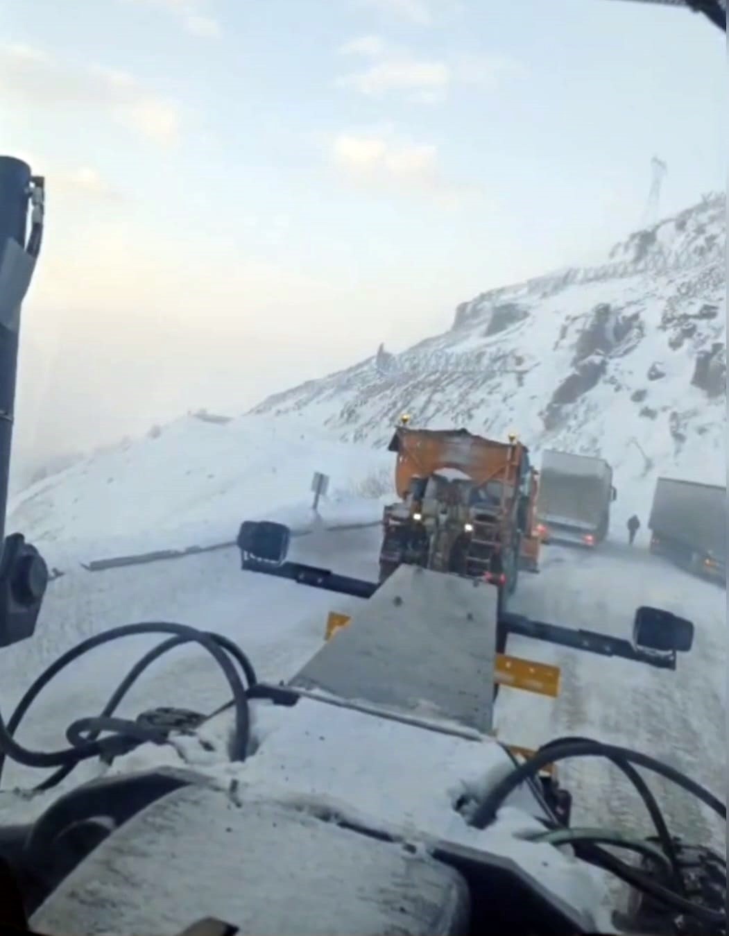 Kutuplar değil, Sahara Geçidi