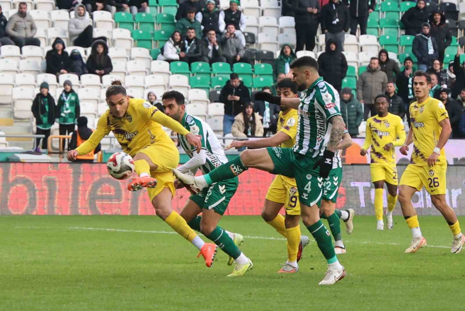 Trendyol S&uuml;per Lig: Konyaspor: 0 - Ey&uuml;pspor: 0 (İlk yarı)
