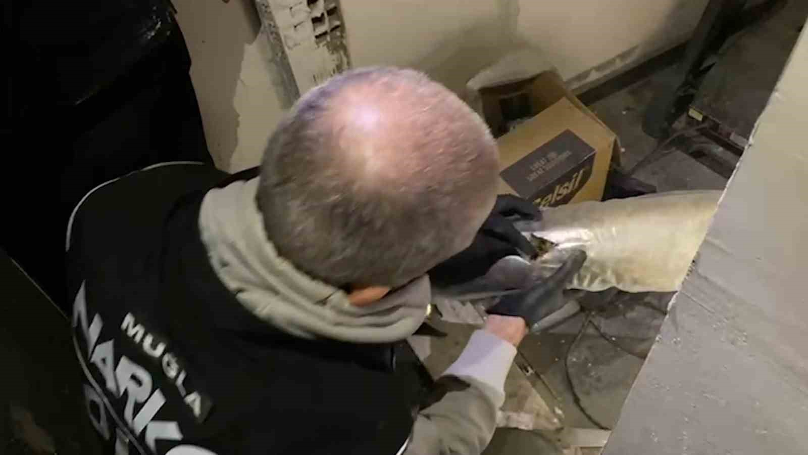 Marmaris&rsquo;te uyuşturucu operasyonu: 3 tutuklama
