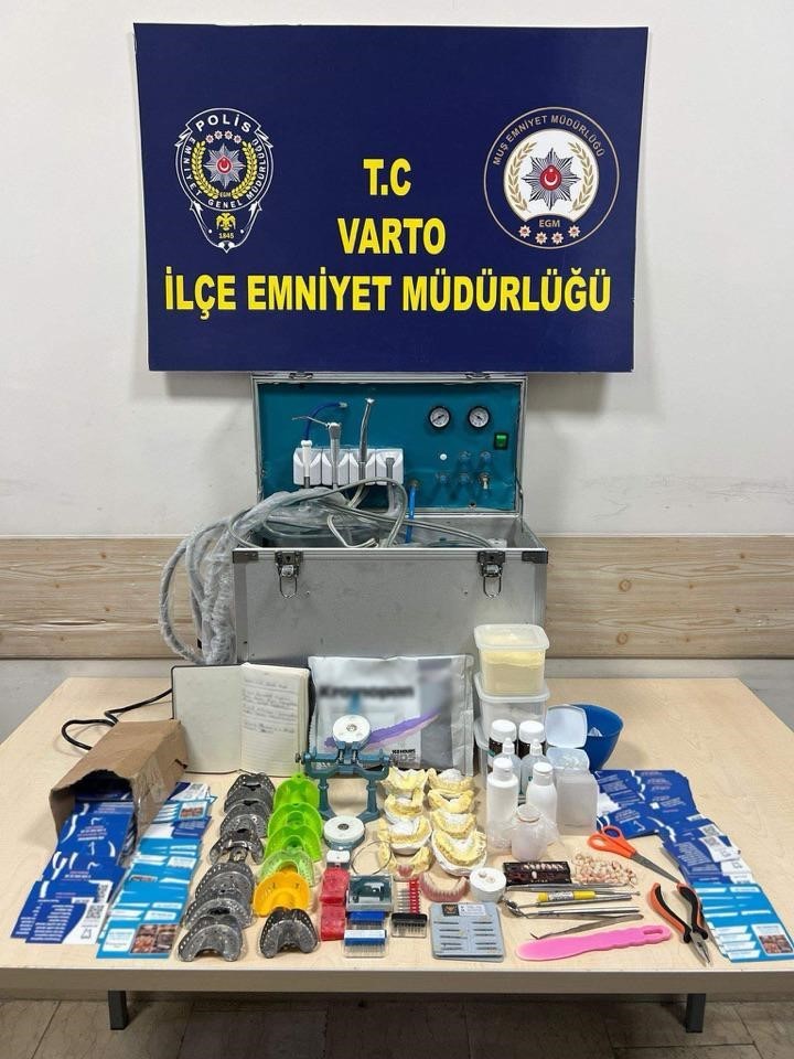 Muş’ta evini kliniğe dönüştüren sahte dişçi yakalandı