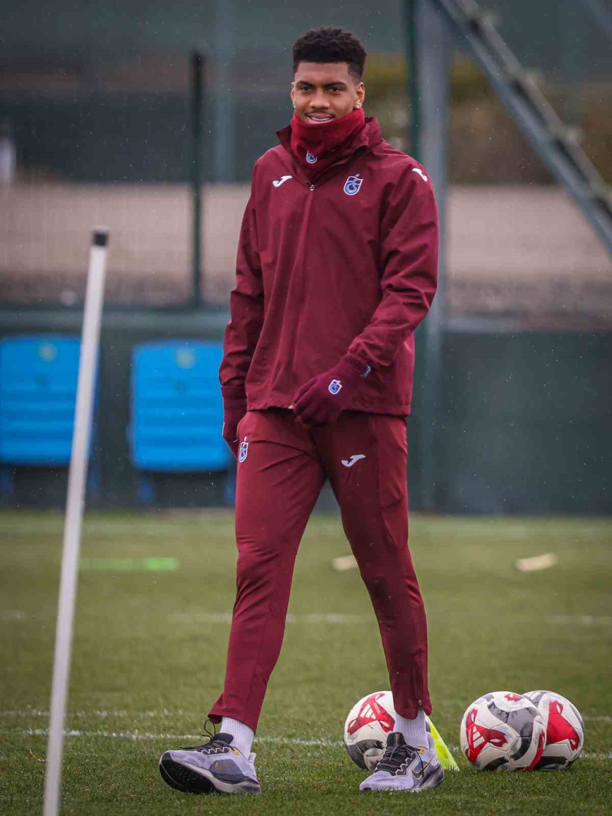 Trabzonspor, Kasımpaşa ma&ccedil;ı hazırlıklarına ara vermeden başladı
