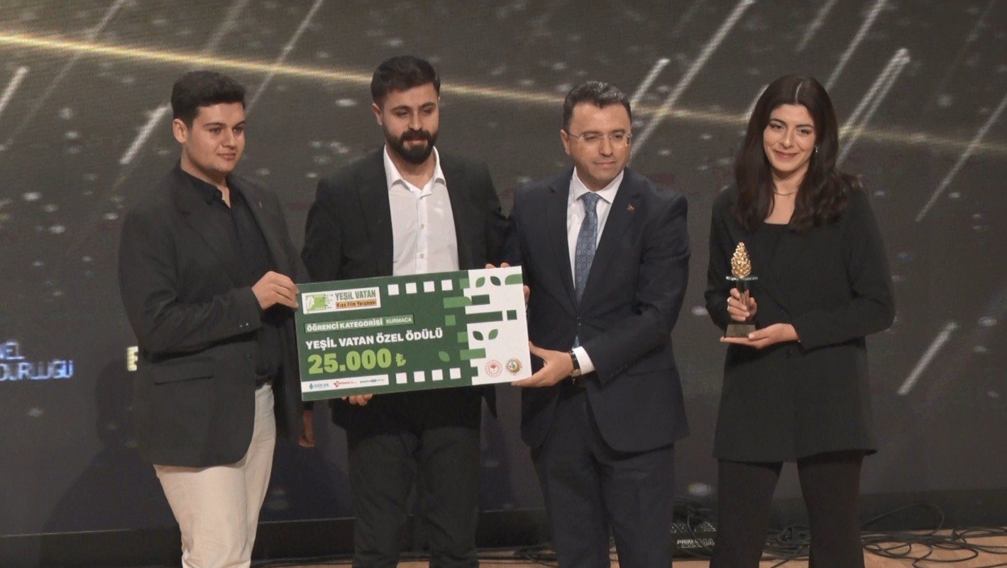Yeşil Vatan Kısa Film Yarışması&rsquo;nda &ouml;d&uuml;ller sahiplerini buldu
