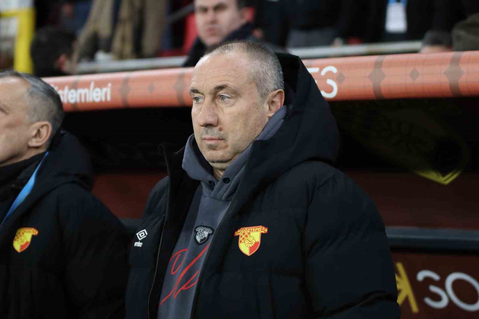 Stanimir Stoilov: "İki oyuncumuzun cezalı duruma düşmesi üzücü"