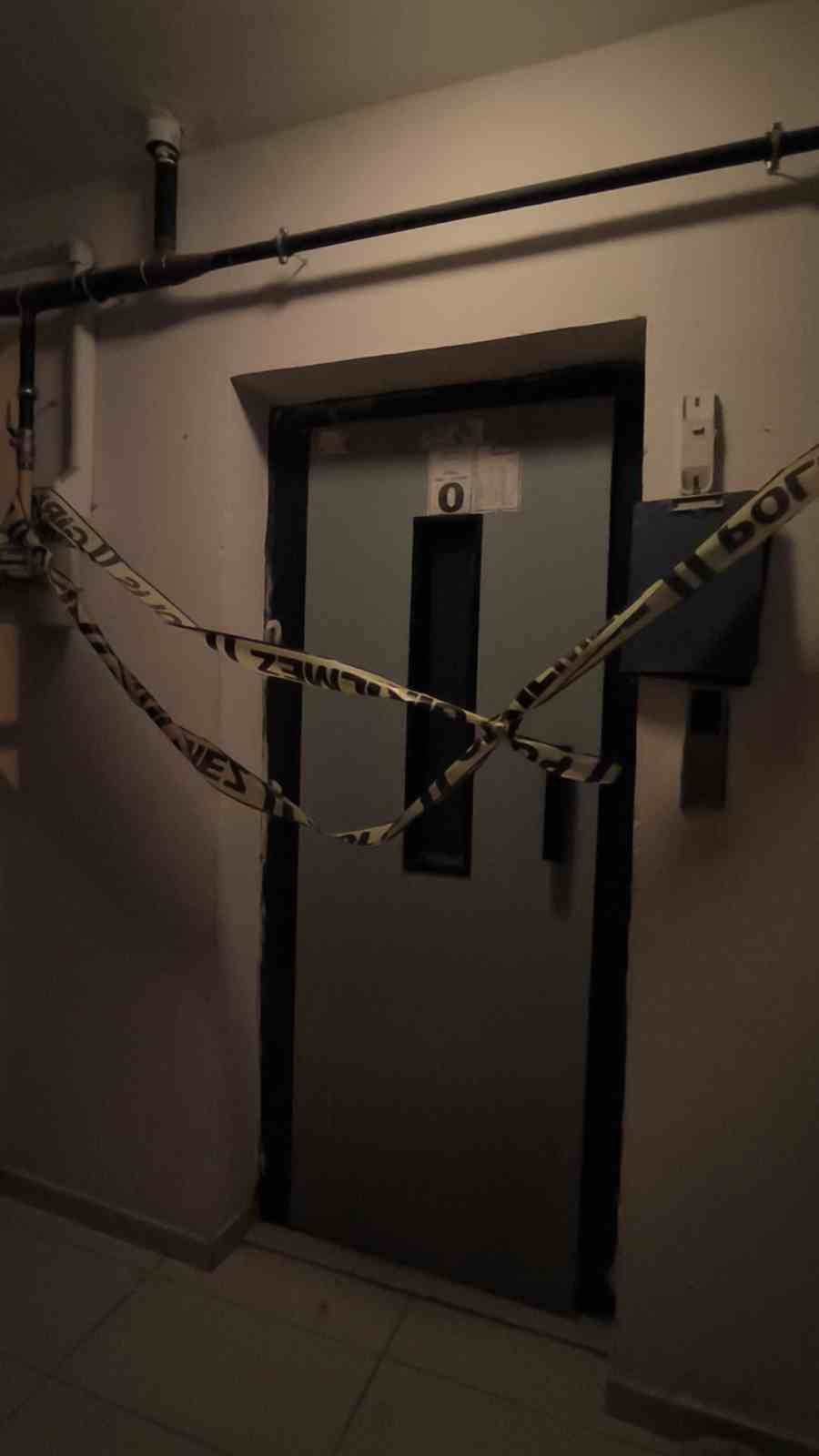 Osmaniye&rsquo;de komşu ziyareti d&ouml;n&uuml;ş&uuml; asans&ouml;r boşluğuna d&uuml;şen kadın hayatını kaybetti
