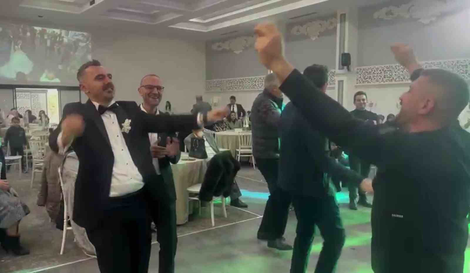 Damada takı yerine &ccedil;ubuk kraker taktılar
