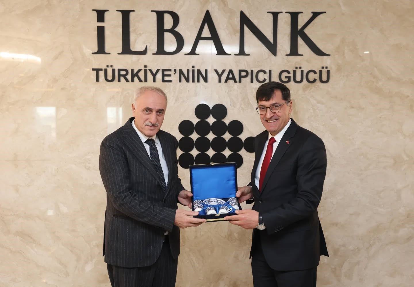 K&uuml;tahya&rsquo;nın altyapı &ouml;ncelikleri ile projelerin kredilendirme s&uuml;re&ccedil;leri ele alındı
