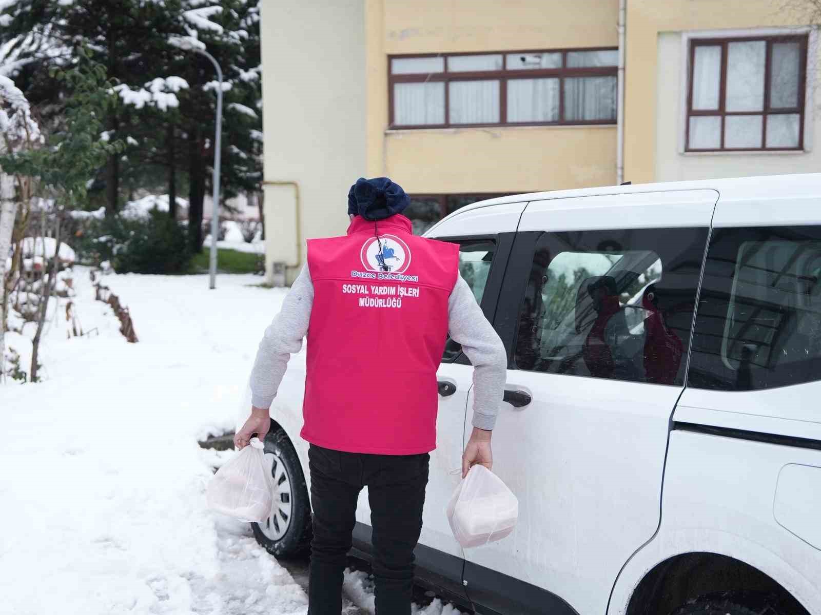 D&uuml;zce belediyesi 365 g&uuml;n ihtiya&ccedil; sahiplerinin yanında
