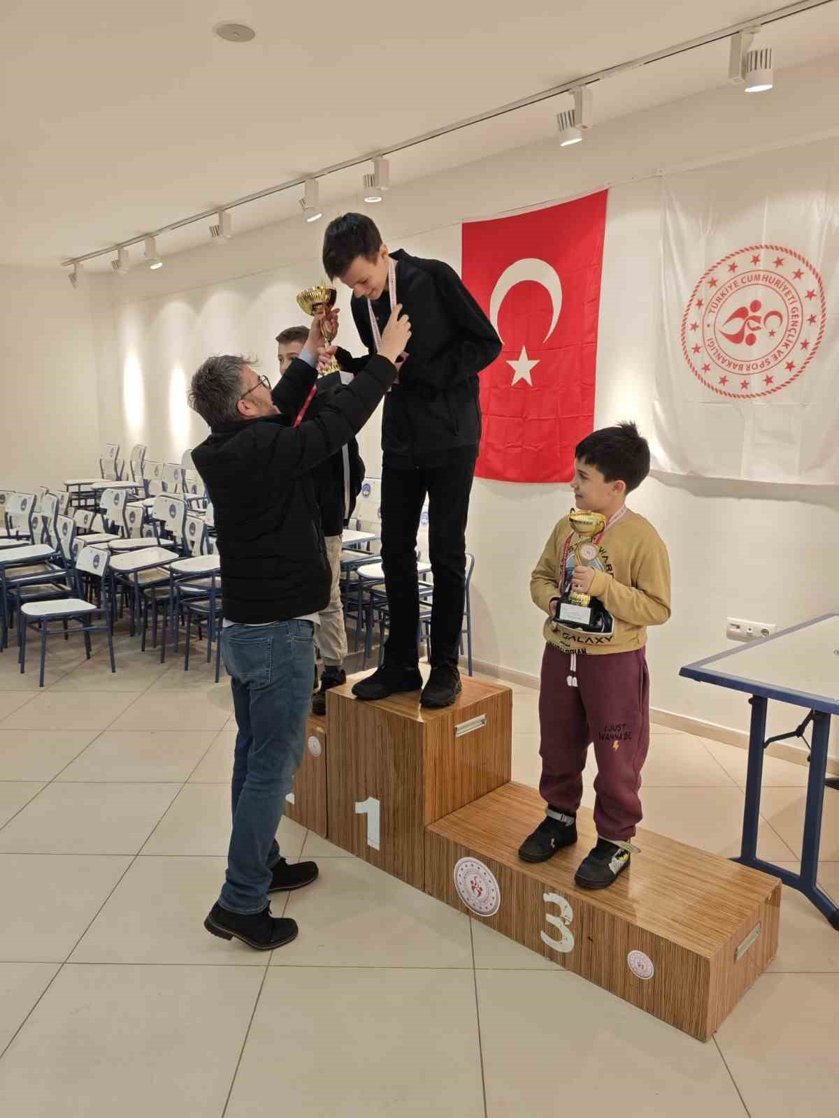 Düzce satranç şampiyonası yapıldı
