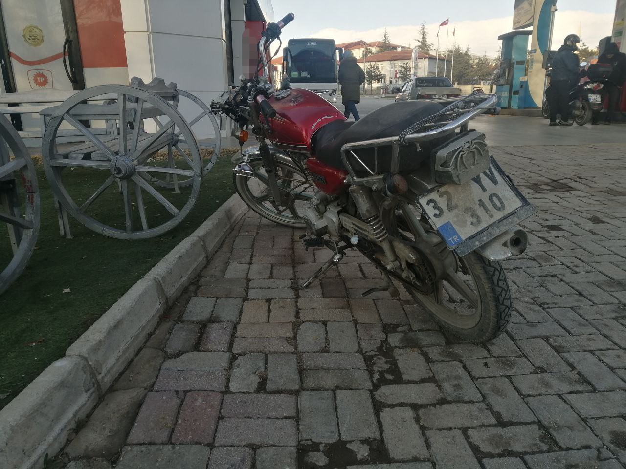 Yalva&ccedil;&rsquo;ta otomobil ile motosiklet &ccedil;arpıştı: 1 yaralı
