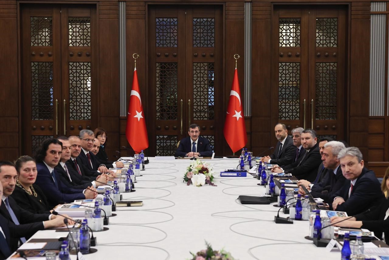 Cumhurbaşkanı Yardımcısı Yılmaz: "Ulusal Kent Bilgi Sistemi ile T&uuml;rkiye Ulusal Coğrafi Bilgi Sistemi entegrasyonu sağlanarak g&uuml;&ccedil;l&uuml; bir veri b&uuml;t&uuml;nl&uuml;ğ&uuml; tesis edilecektir"
