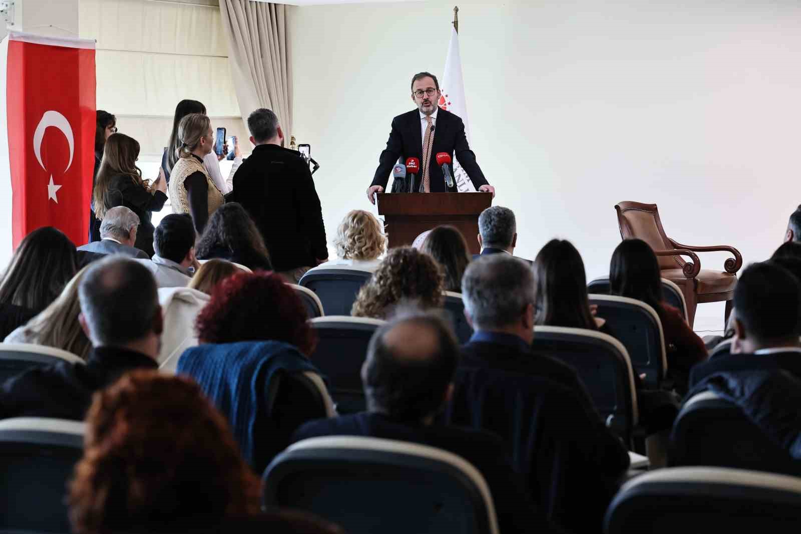 Kasapoğlu: "T&uuml;rkiye&rsquo;de &ccedil;ok g&uuml;&ccedil;l&uuml; bir spor tesisi alt yapısı var"
