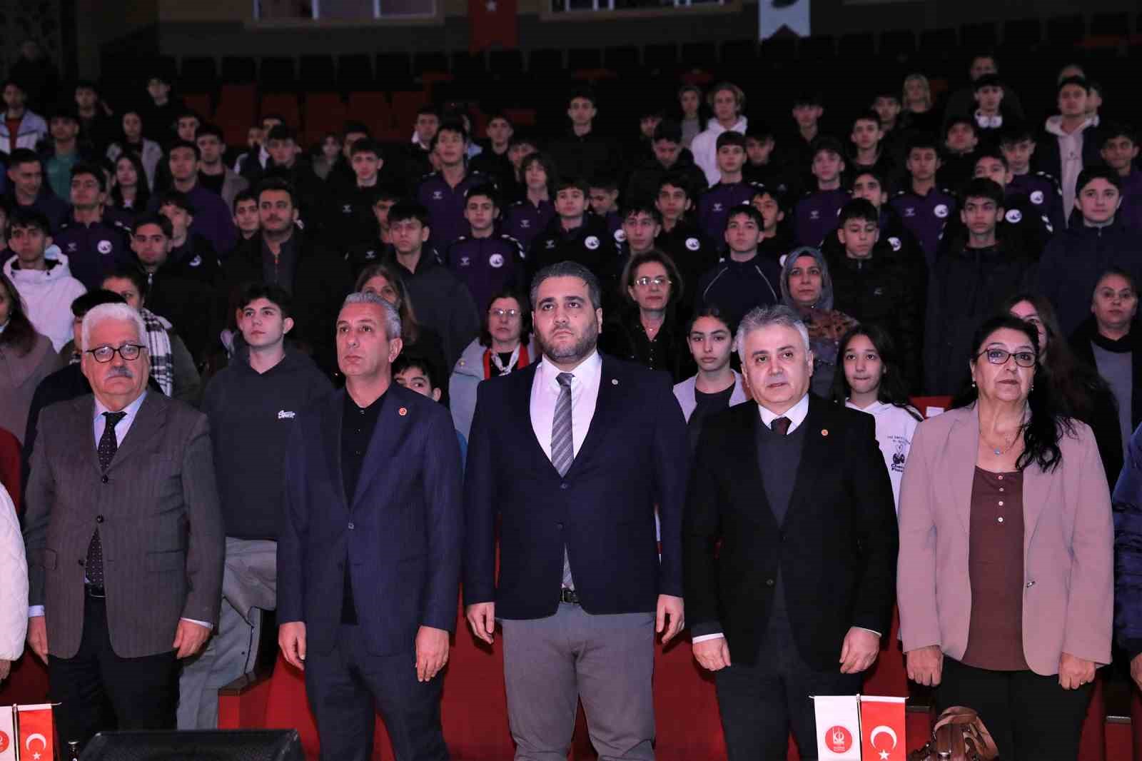 Keçiören Belediyesi’nden genç sporcular için "Sağlıklı Zihin, Güçlü Beden" sempozyumu