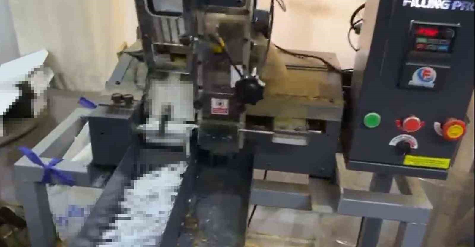 Edirne&rsquo;de ka&ccedil;ak t&uuml;t&uuml;n operasyonu: Tonlarca malzeme ele ge&ccedil;irildi
