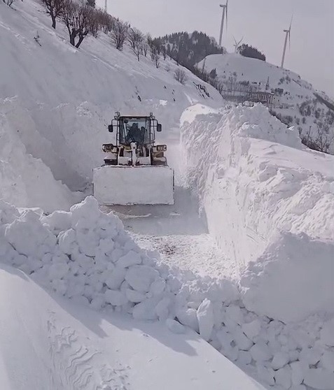 Bazı köylere ulaşım sağlanamıyor