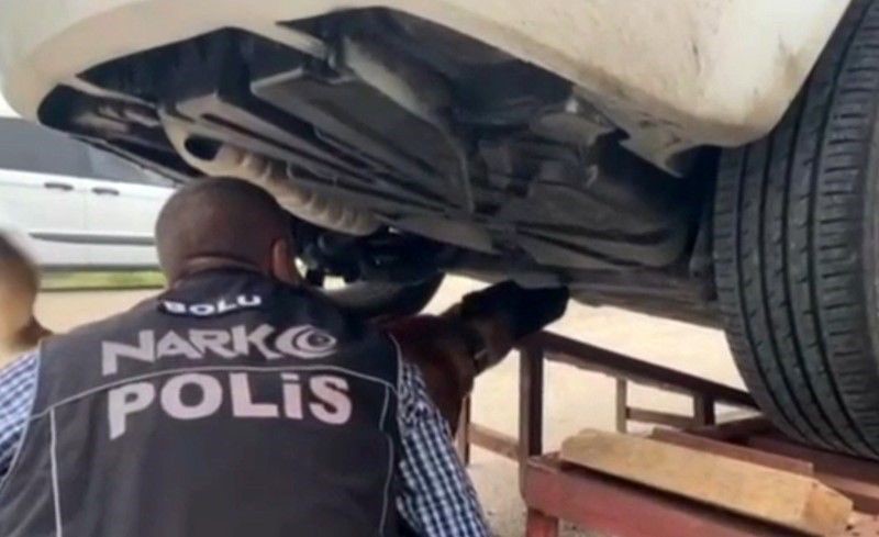 Bolu’da uyuşturucu operasyonunda 3 tutuklama