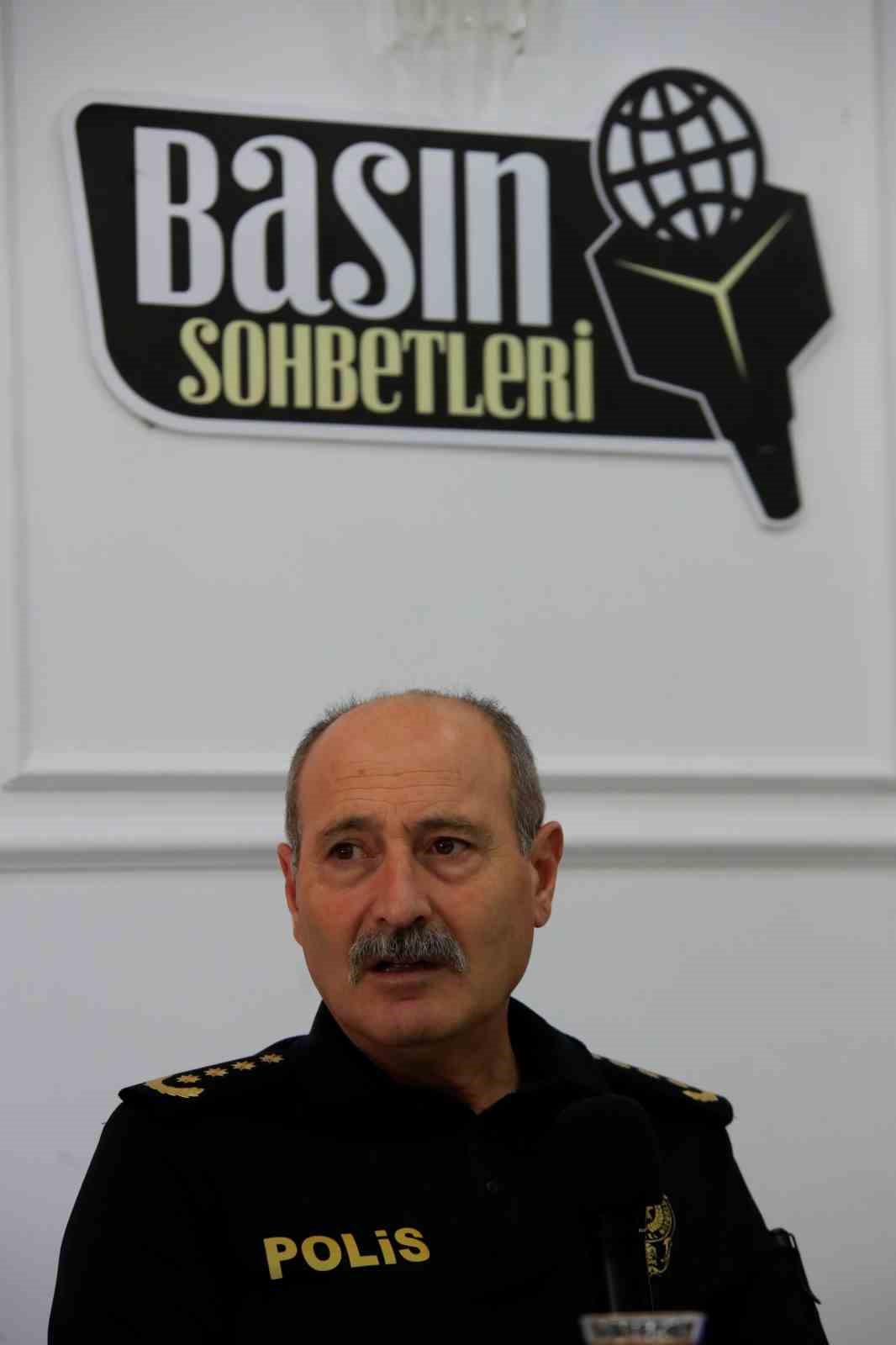 Uyuşturucu ticaretinin merkezi b&ouml;lgeye ekipler amirliği ve bekar polisler i&ccedil;in lojman ile yaşam alanı
