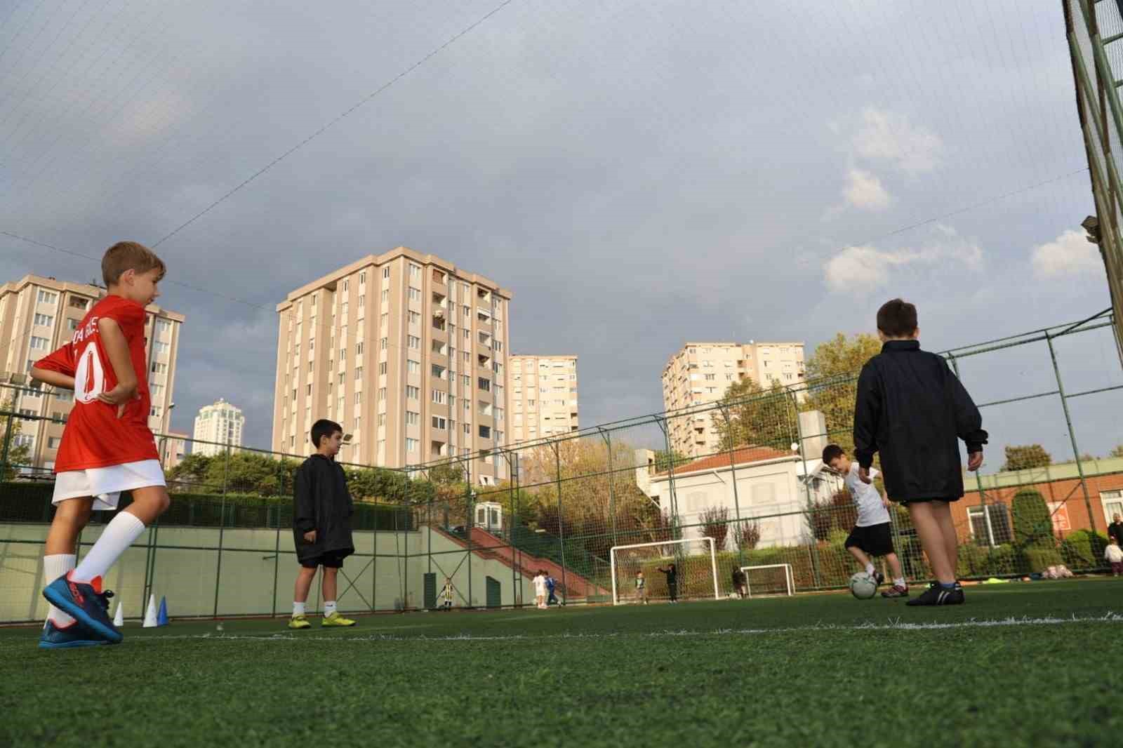 Ataşehir’de kış sporla geçecek: 2026 Kış Spor Eğitimleri başlıyor