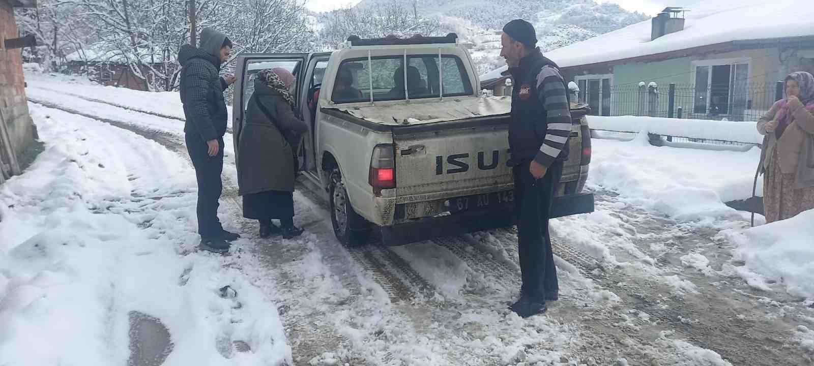 Kanser hastası kadına köy hizmetleri ekipleri yetişti
