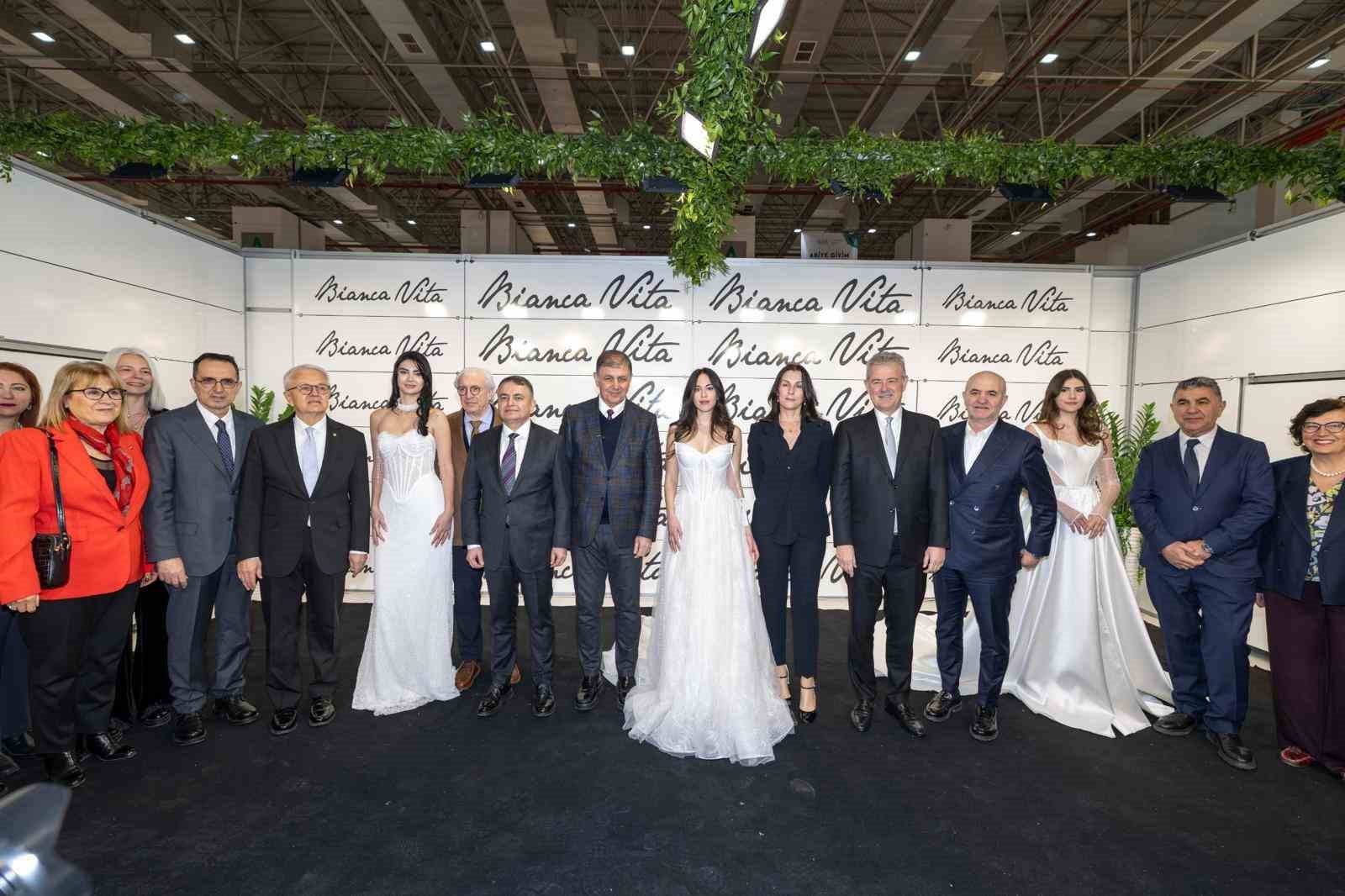 IF Wedding Fashion İzmir 19. kez kapılarını a&ccedil;tı
