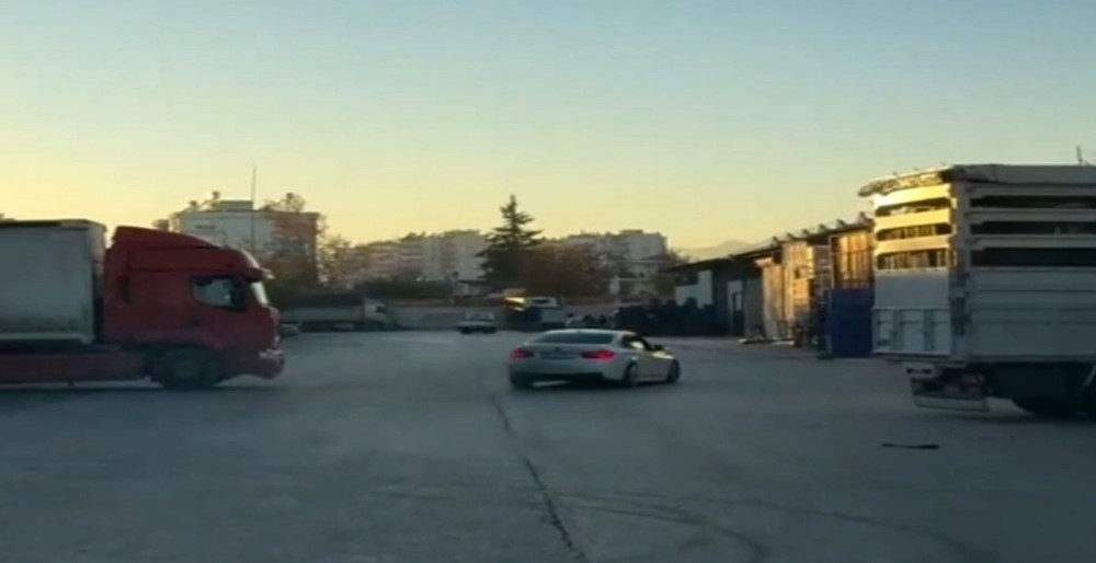 Antalya&rsquo;da drift yapan s&uuml;r&uuml;c&uuml;ye sosyal medya paylaşımı sonrası ceza
