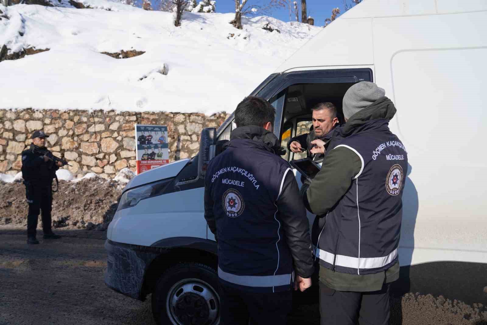 Tunceli&rsquo;de d&uuml;zensiz g&ouml;&ccedil;le m&uuml;cadelede huzur uygulaması yapıldı
