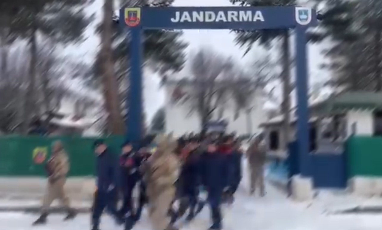 Kastamonu’da 9 farklı adrese uyuşturucu operasyonu: 8 gözaltı