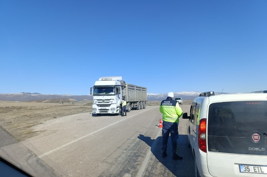 Beypazarı jandarma ekiplerinden trafik denetimi