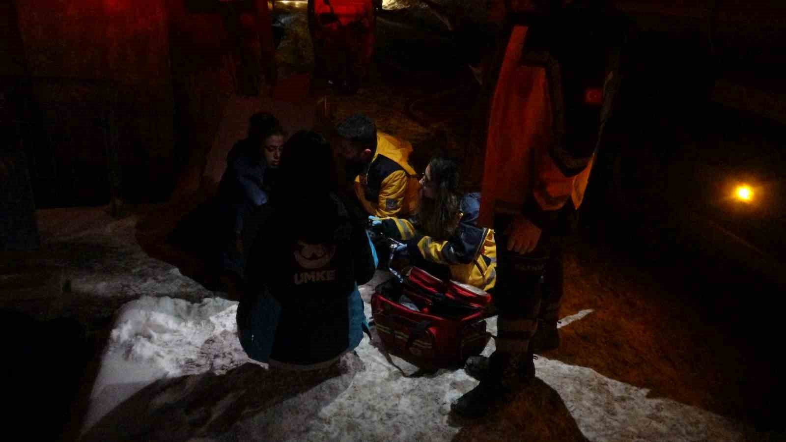 Malatya’da müstakil evde yangın: Mahsur kalan kadın kurtarıldı