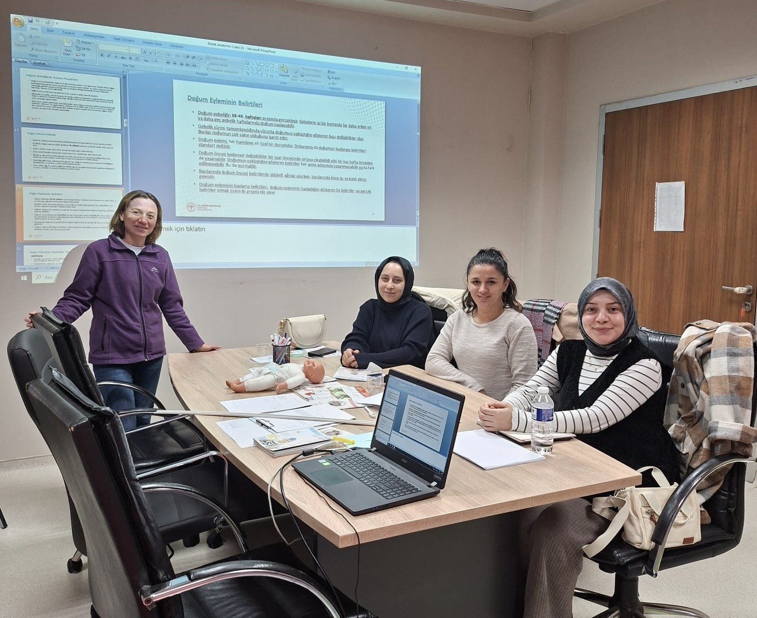 Gebe okulu programları devam ediyor