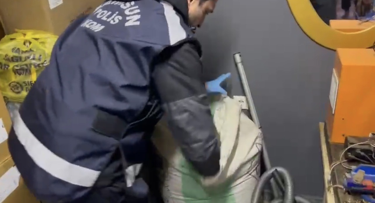 Samsun&rsquo;da ka&ccedil;ak sigara ve t&uuml;t&uuml;n operasyonu: 280 bin adet makaron, 40 bin adet sigara ele ge&ccedil;irildi
