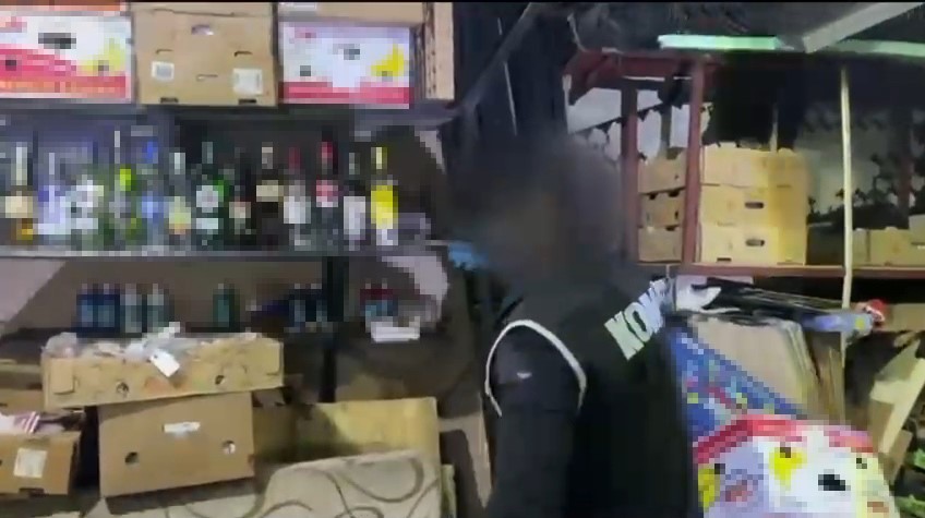 Tekirdağ&rsquo;da ka&ccedil;ak&ccedil;ılığa darbe: Tonlarca ka&ccedil;ak &uuml;r&uuml;n ele ge&ccedil;irildi, 18 ş&uuml;pheli g&ouml;zaltında
