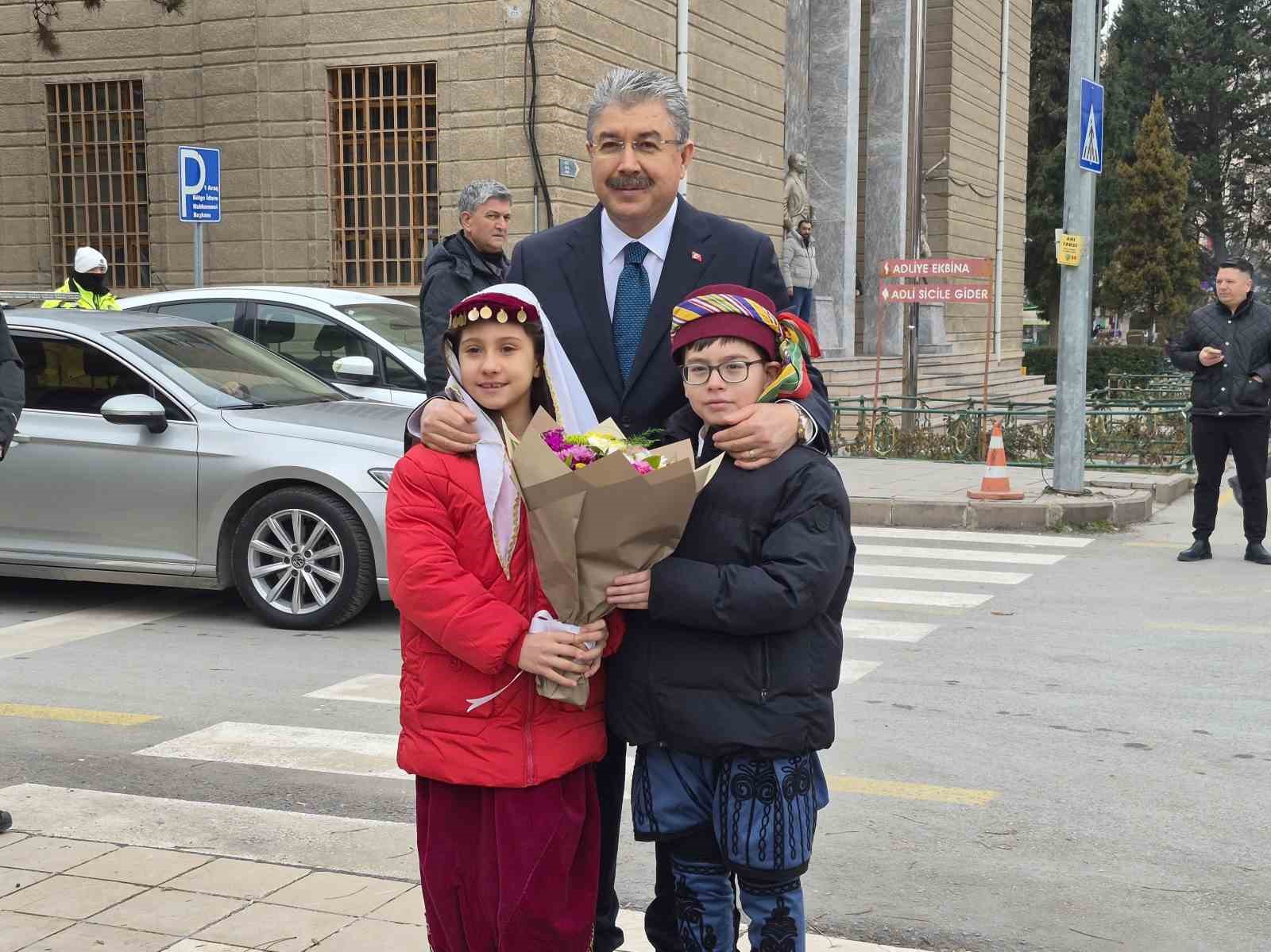 Vali Dr. Erdin&ccedil; Yılmaz&rsquo;ın ilk mesajı Eskişehir&rsquo;e hizmet oldu
