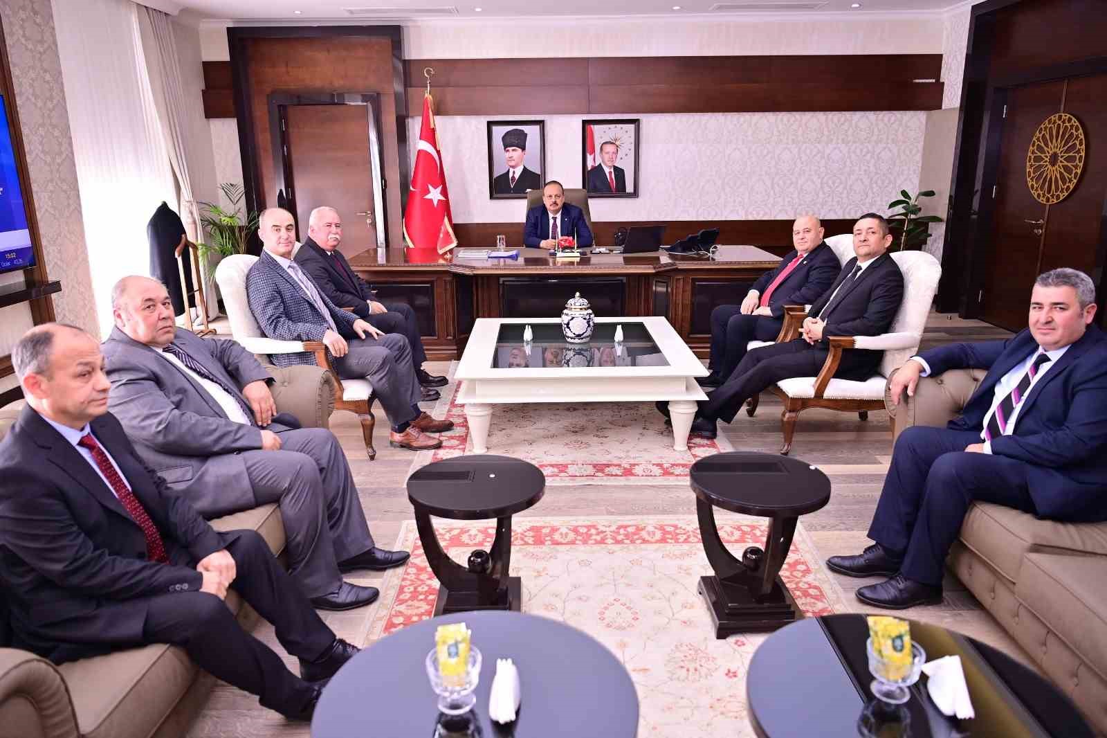 Güven tazeleyen Başkan Özmeriç, şoför esnafı için saha çalışmalarına başladı