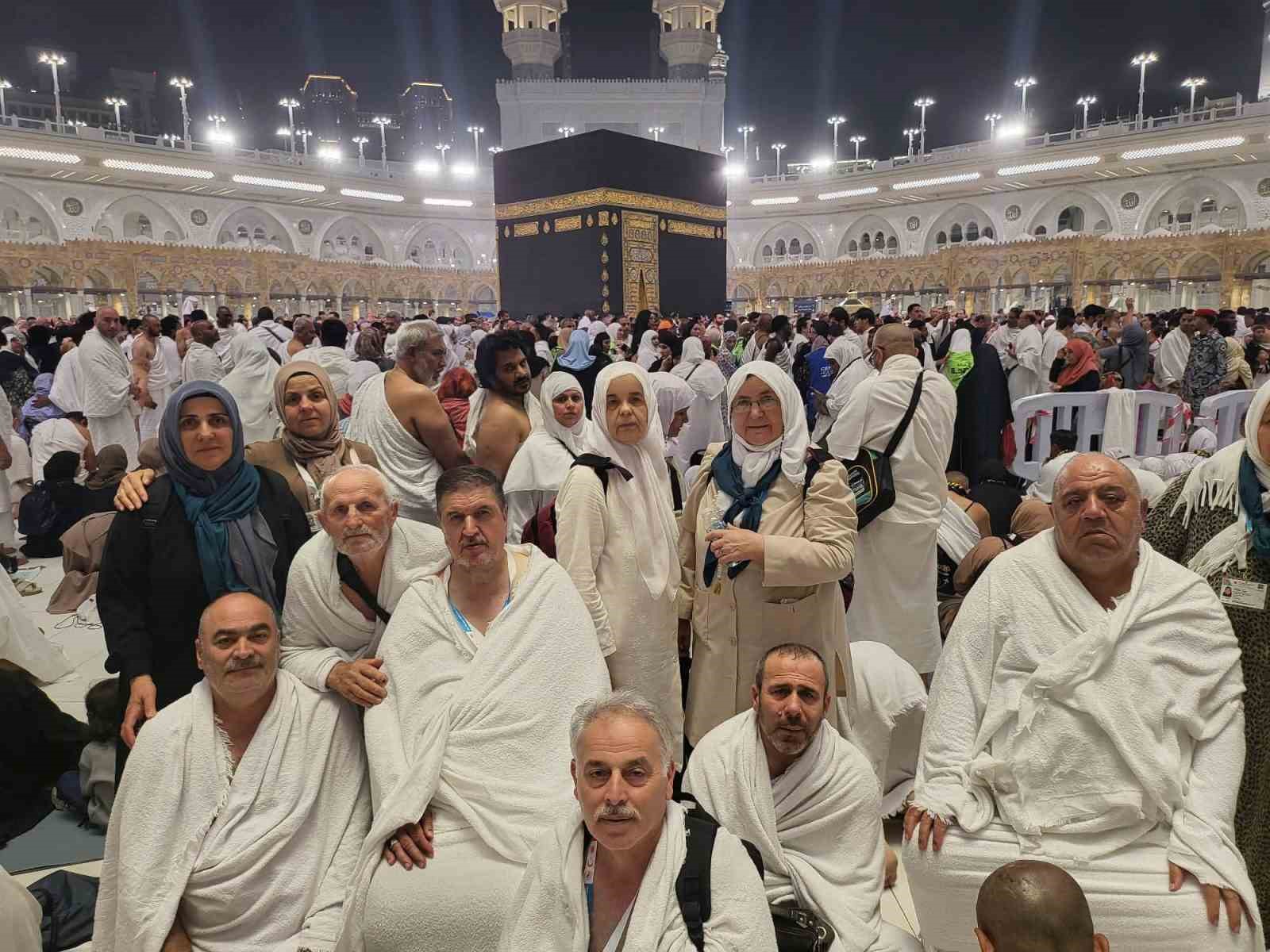 Edirneli umreciler Selimiye Meydanı&rsquo;nda karşılandı
