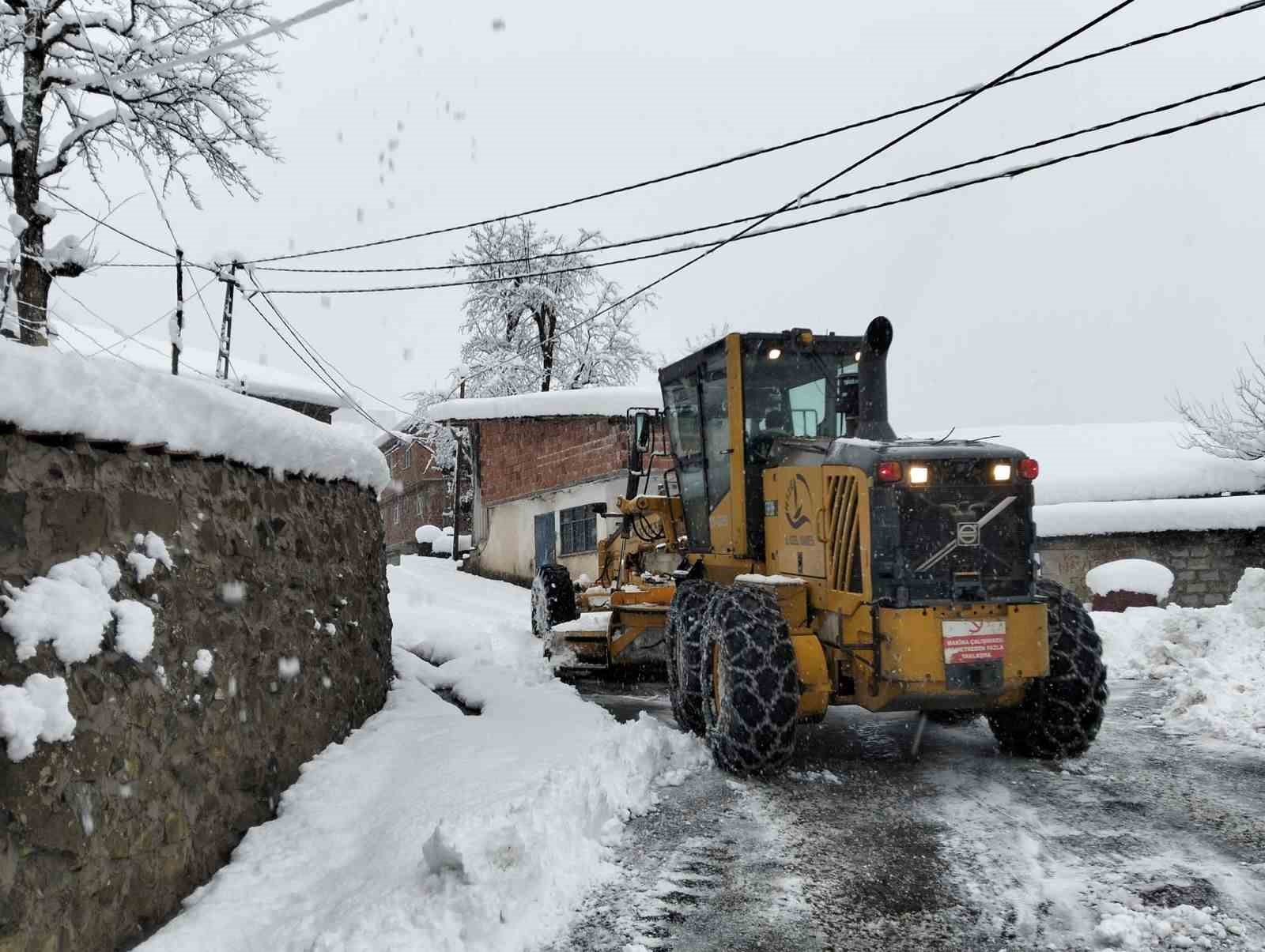 Rize&rsquo;de 63 k&ouml;ye kar nedeniyle ulaşım sağlanamıyor
