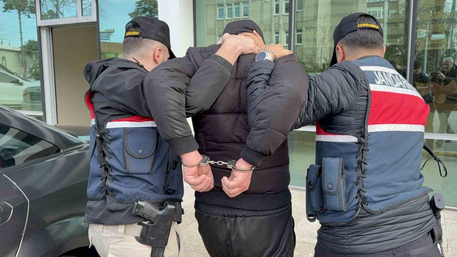 Jandarmadan DEAŞ operasyonu: 1 g&ouml;zaltı
