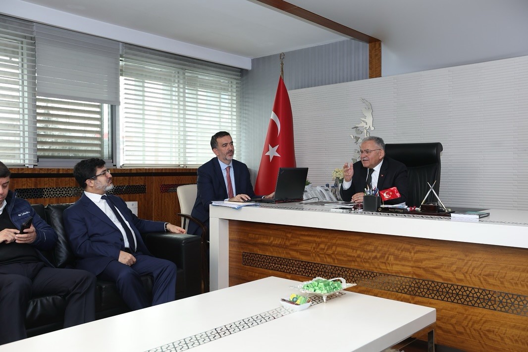 Başkan B&uuml;y&uuml;kkılı&ccedil;, Altyapı Yatırımları Genel M&uuml;d&uuml;r&uuml; Eyig&uuml;n&rsquo;&uuml; ağırladı
