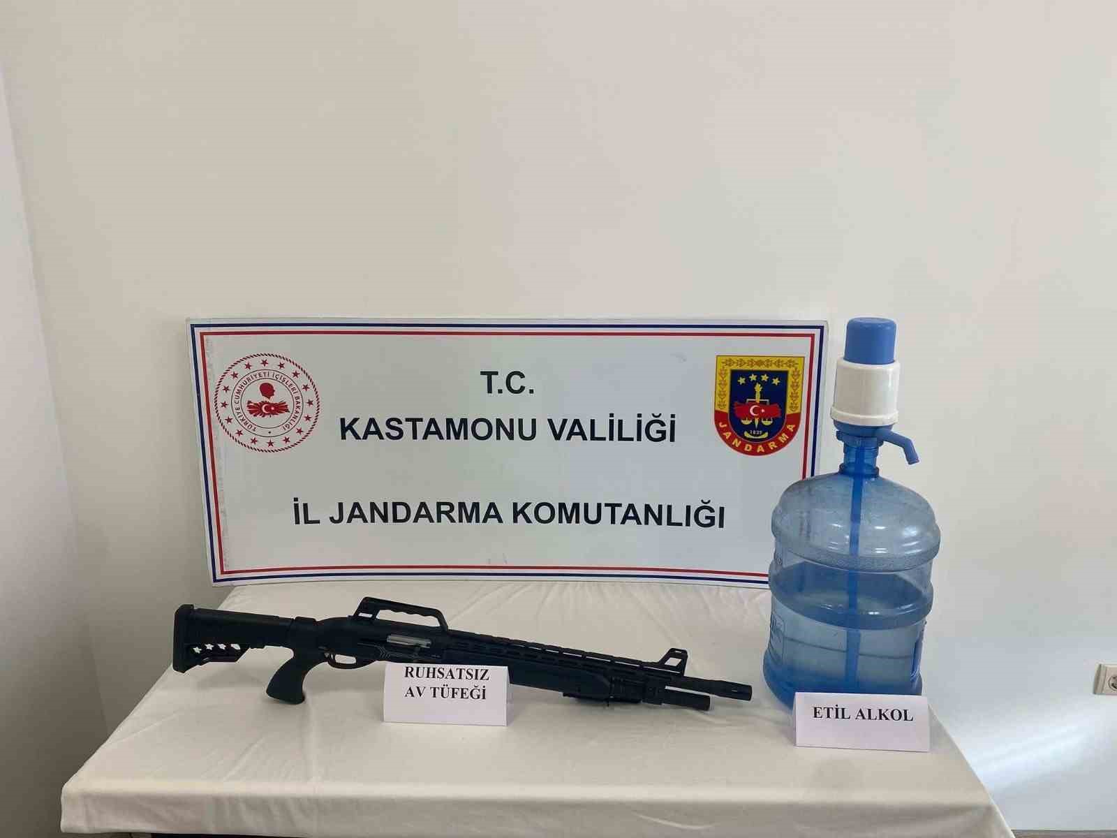 Kastamonu&rsquo;da sahte i&ccedil;i operasyonu: 4 g&ouml;zaltı
