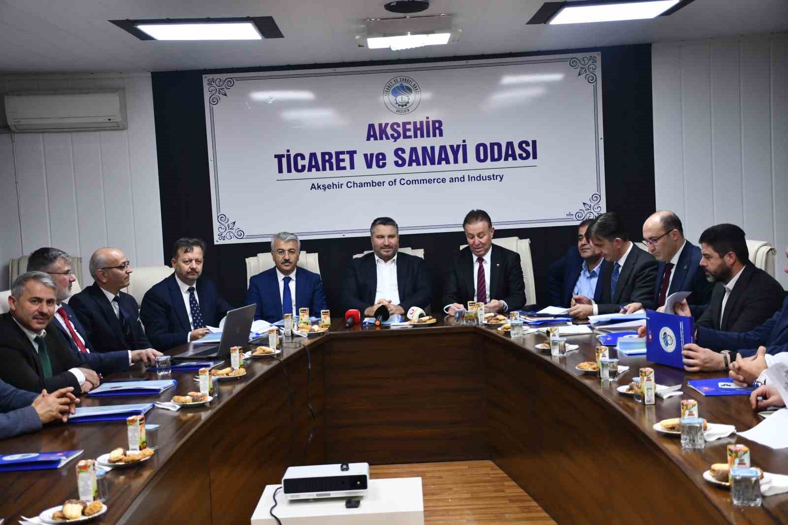 Bakan Yardımcısı İnan: "Akşehir&rsquo;in potansiyelini a&ccedil;ığa &ccedil;ıkarmak i&ccedil;in sanayi alanlarını lojistik potansiyeli de g&ouml;zeterek planladık"
